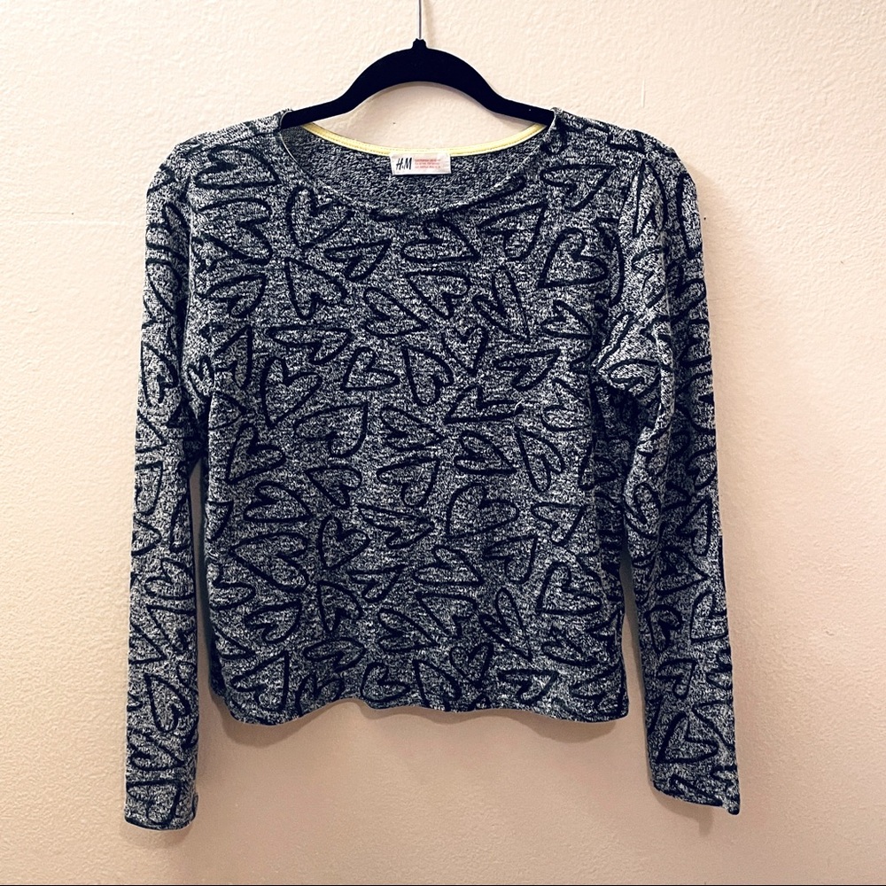 H&M Gray and Black Heart Long Sleeve Kids Sweater US Size 12-14Y